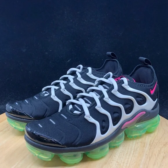 NEW Nike Air Vapormax Plus -Black Green Hyper Pink - DM8121-001 Men’s US Size 7 - Picture 2 of 9